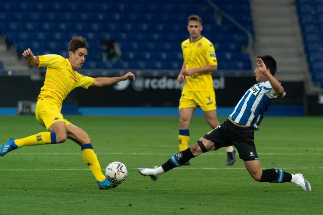 中国三人男篮不敌立陶宛 张宁5分赵嘉仁6分