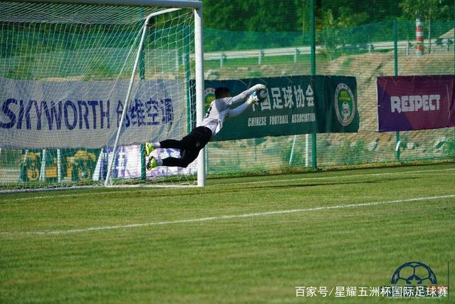 纪卓13+13青岛送四川22连败 广州大胜同曦